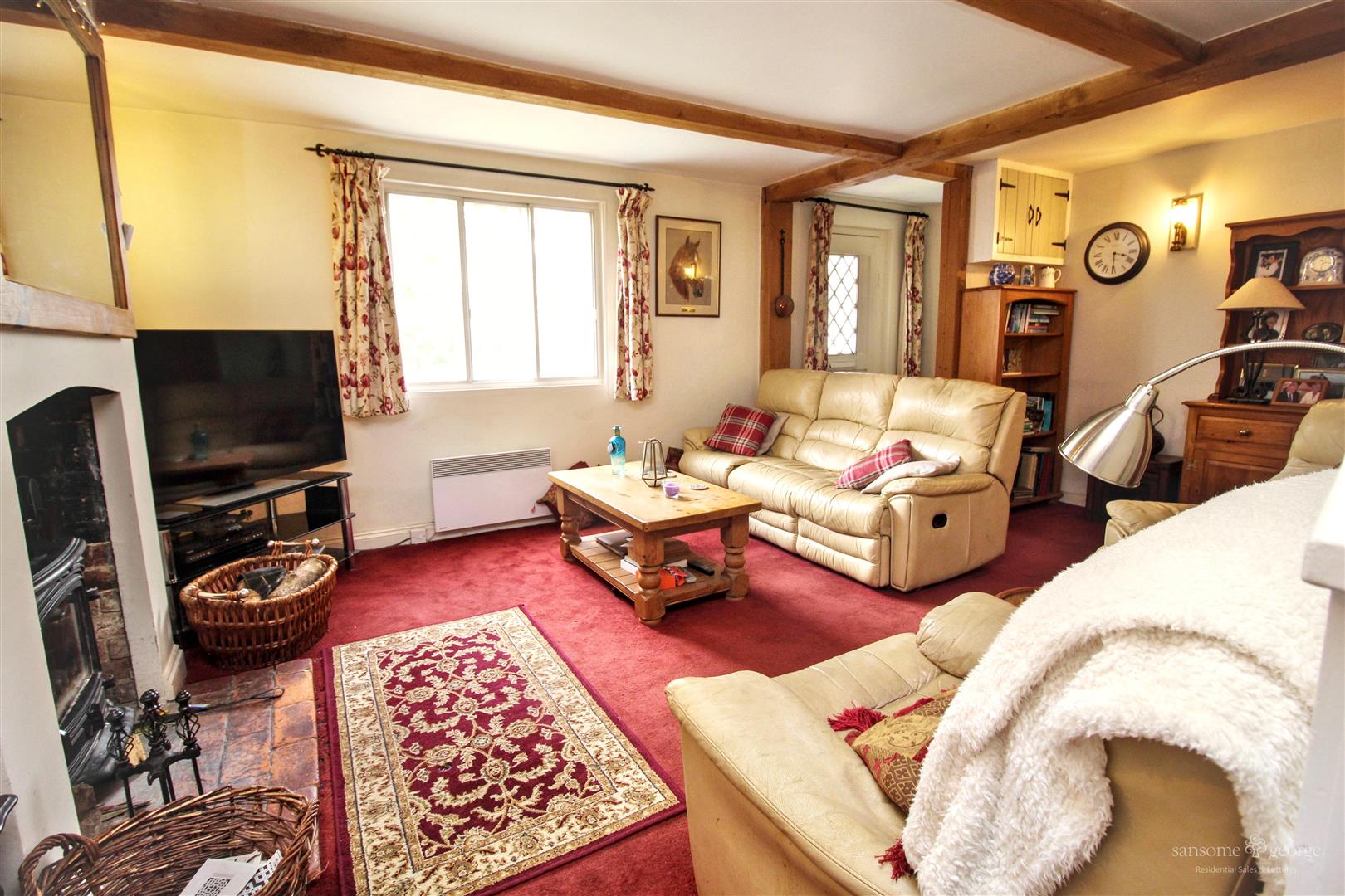 3 bed property in Crookham Common Road, Reading